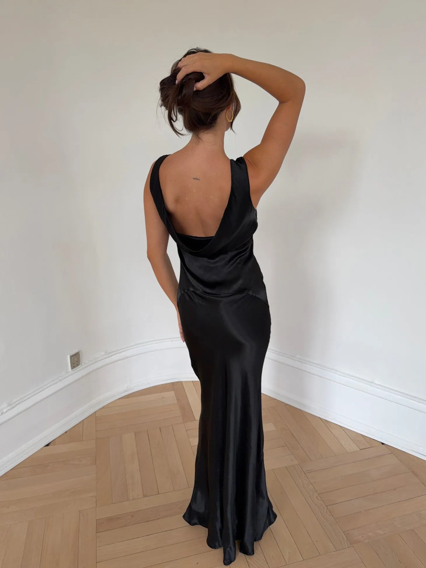 Miana maxi satinkjole - Sort