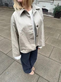 Monica kort trenchcoat - Beige