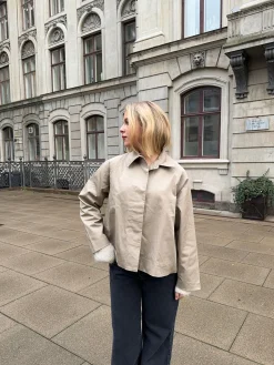 Monica kort trenchcoat - Beige