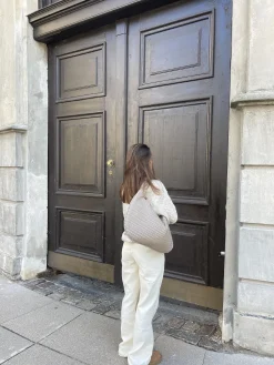 Musthave taske - Mørk Beige