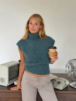 Nivena strikvest med turtleneck - Blå