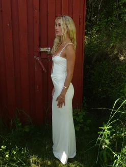 Prisa maxikjole med cut out - Hvid