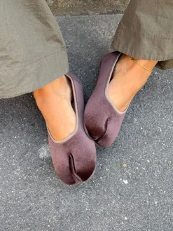 Ronia split toe ballerina - Mørkebrun
