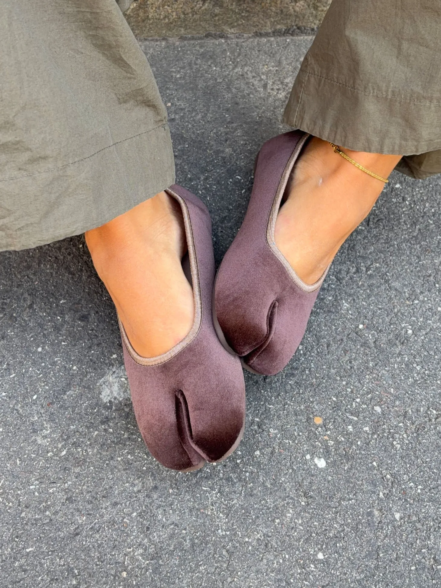 Ronia split toe ballerina - Mørkebrun