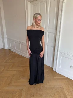 Sofia off shoulder kjole - Sort