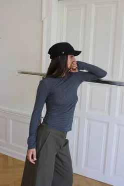 Suzy bluse med striber - Sort/grå