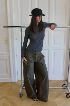 Suzy bluse med striber - Sort/grå