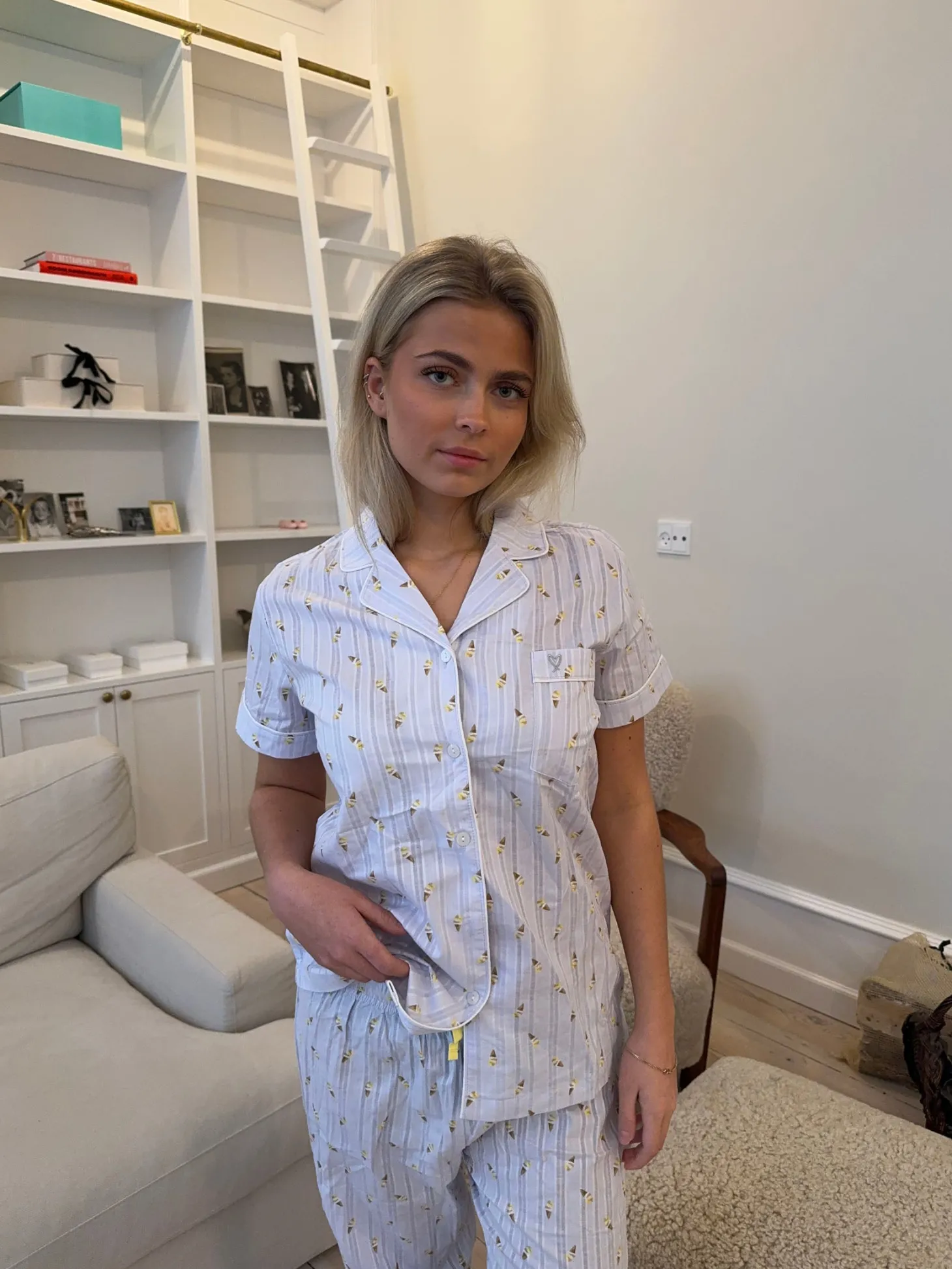 Tinna pyjamassæt med isvafler - Blå/hvid
