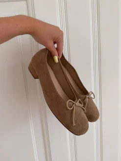 Yuna ballerina med hæl - Beige